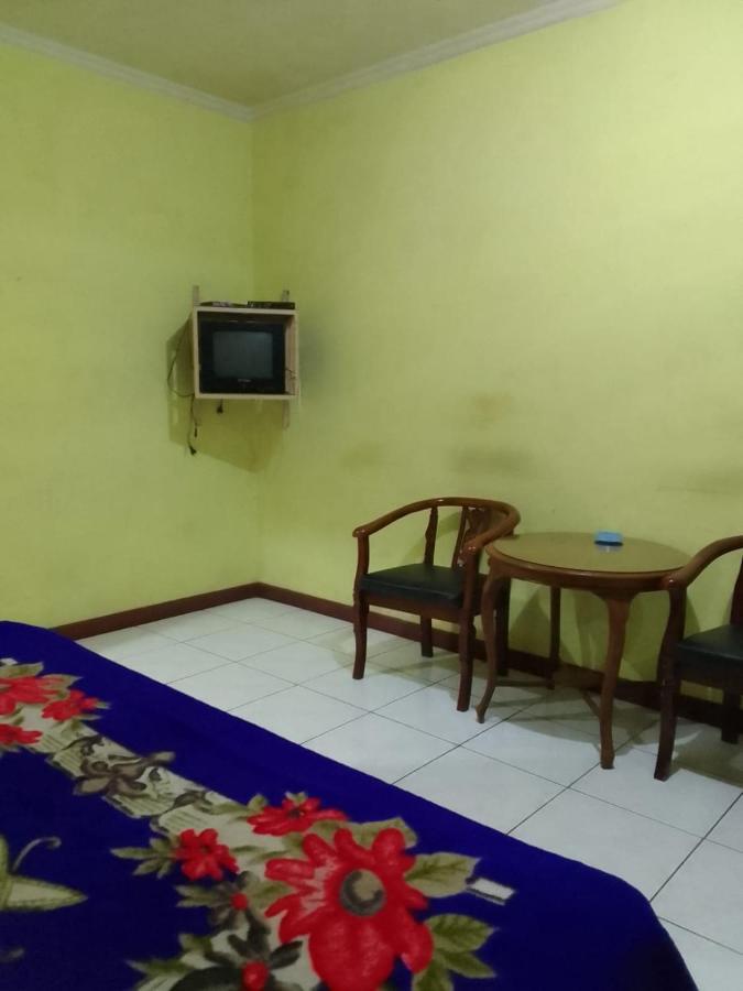 Oyo 93146 Lamin Indah Hotel Puncak Exterior foto